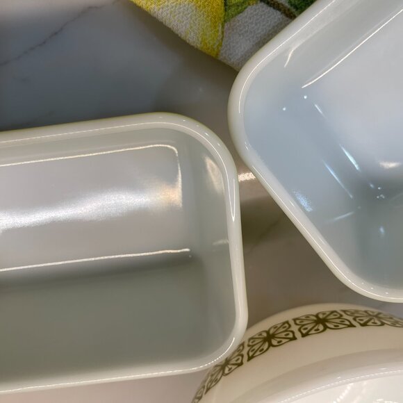 4-Pc 1960s Pyrex Refrigerator Dishes with Lids- Super shape Vintage! - Picture 9 of 16
